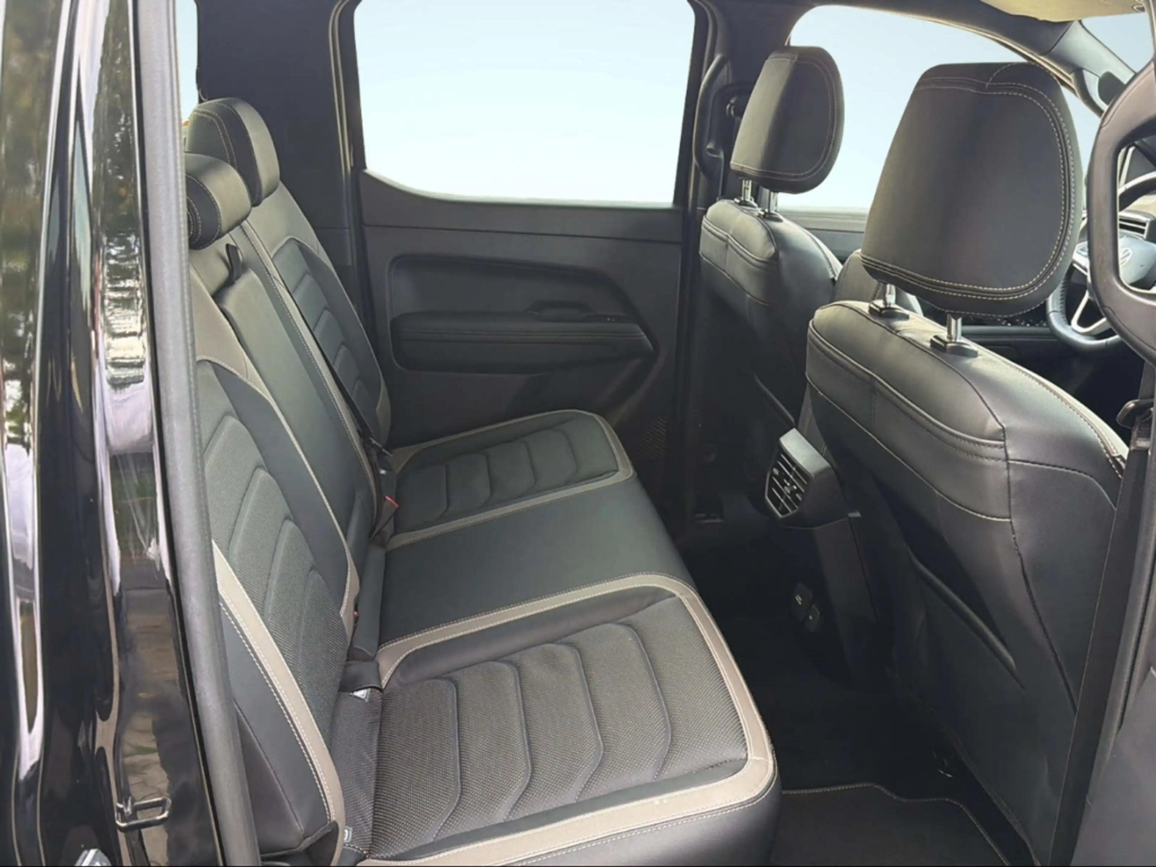 Volkswagen Amarok 3.0 TDI 177 kW Aventura Doppelkabine 4Motion — photo 10
