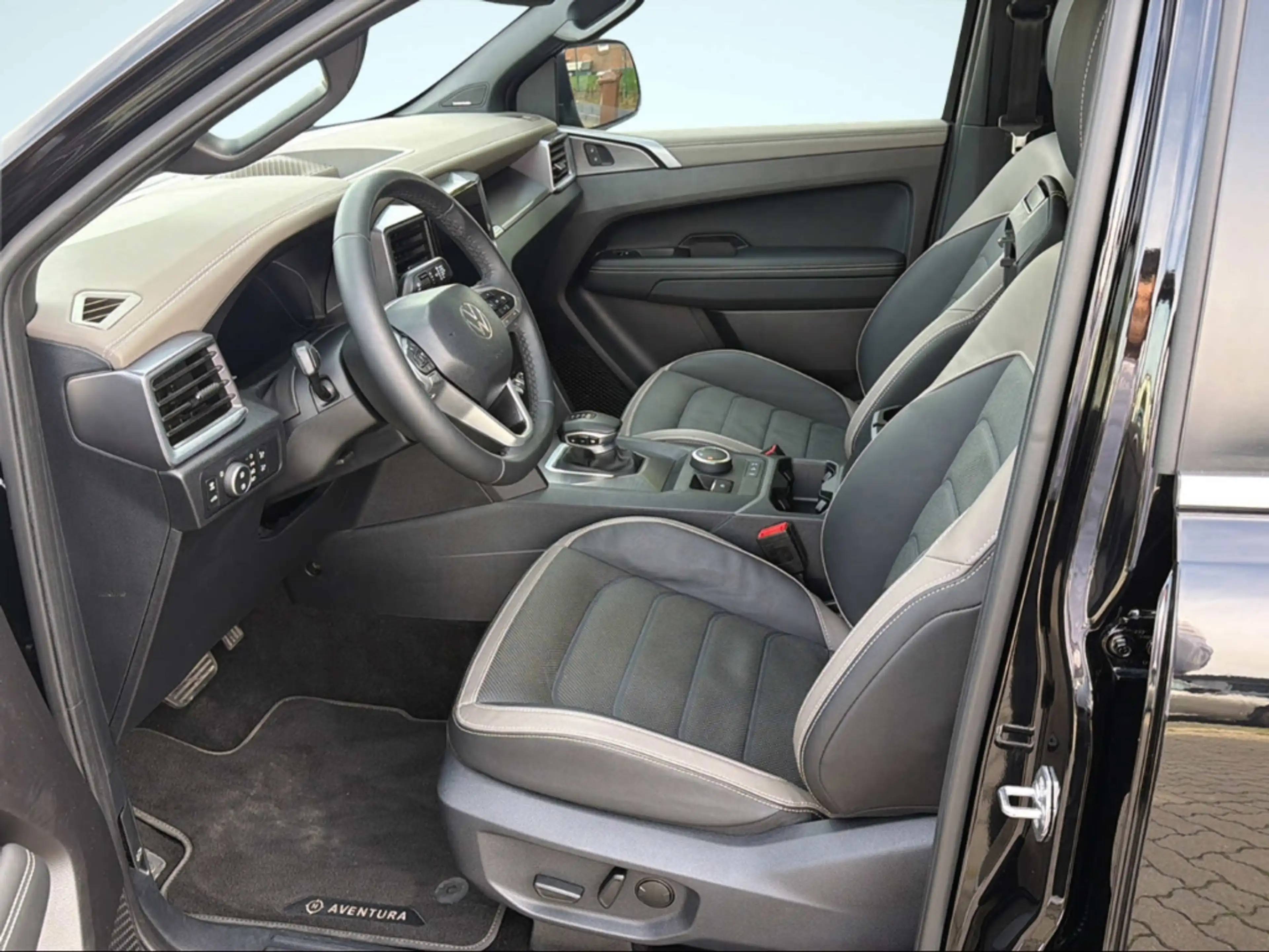 Volkswagen Amarok 3.0 TDI 177 kW Aventura Doppelkabine 4Motion — photo 3
