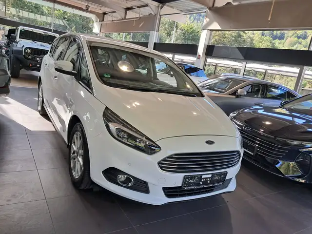 Ford S-Max Titanium AWD/Allrad !Super Zustand!