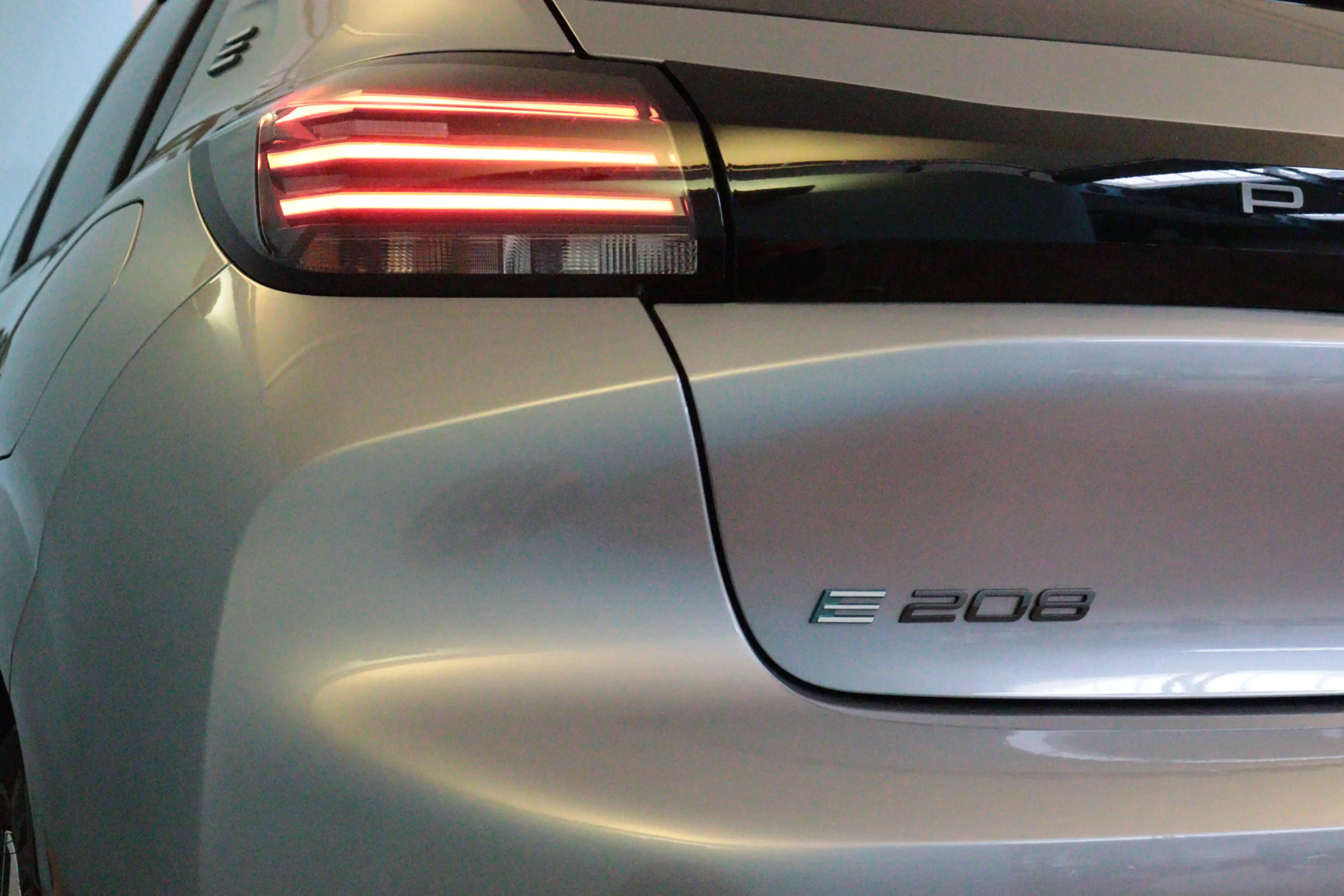 Peugeot e-208 EV Allure 51 kWh | APPCONNECT | PDC V+A | CRUISE | — photo 12
