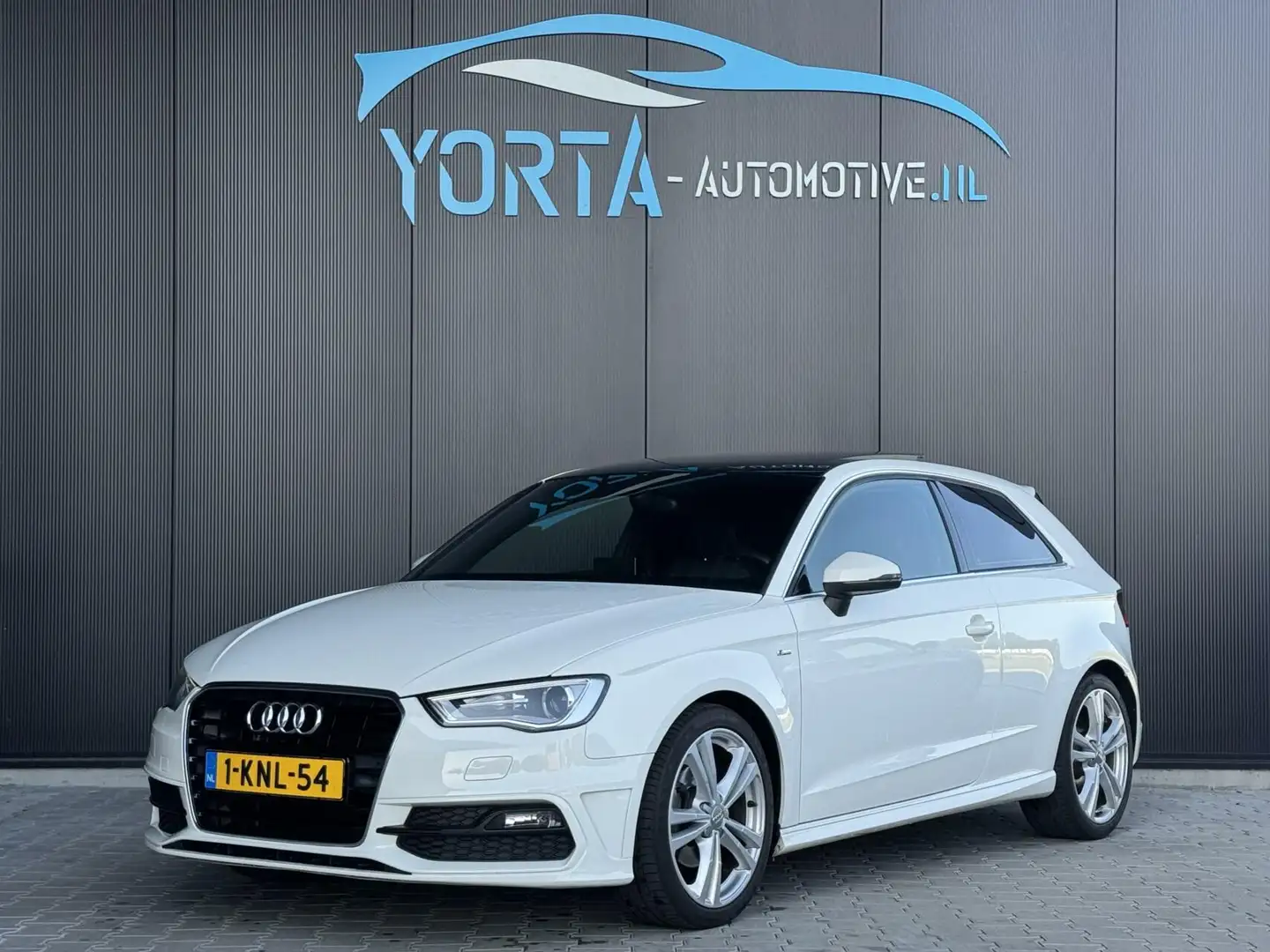Audi A3 1.4 TFSI 3x S Line AUTOMAAT*NL AUTO*PANO*CARPLAY*X Wit - 1