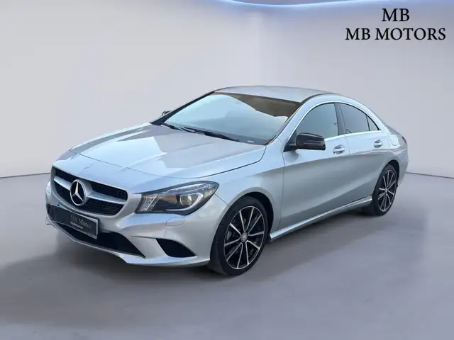 Mercedes-Benz CLA 200 200d AMG Line7G-DCT