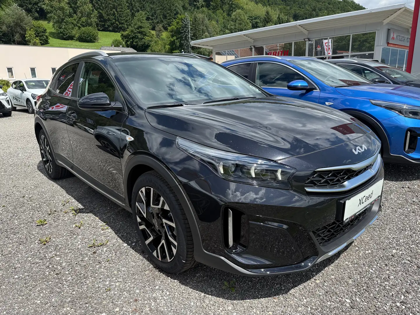 Kia XCeed Xceed 1,5 TGDI GPF Silber + Paket-Style isg Schwarz - 2