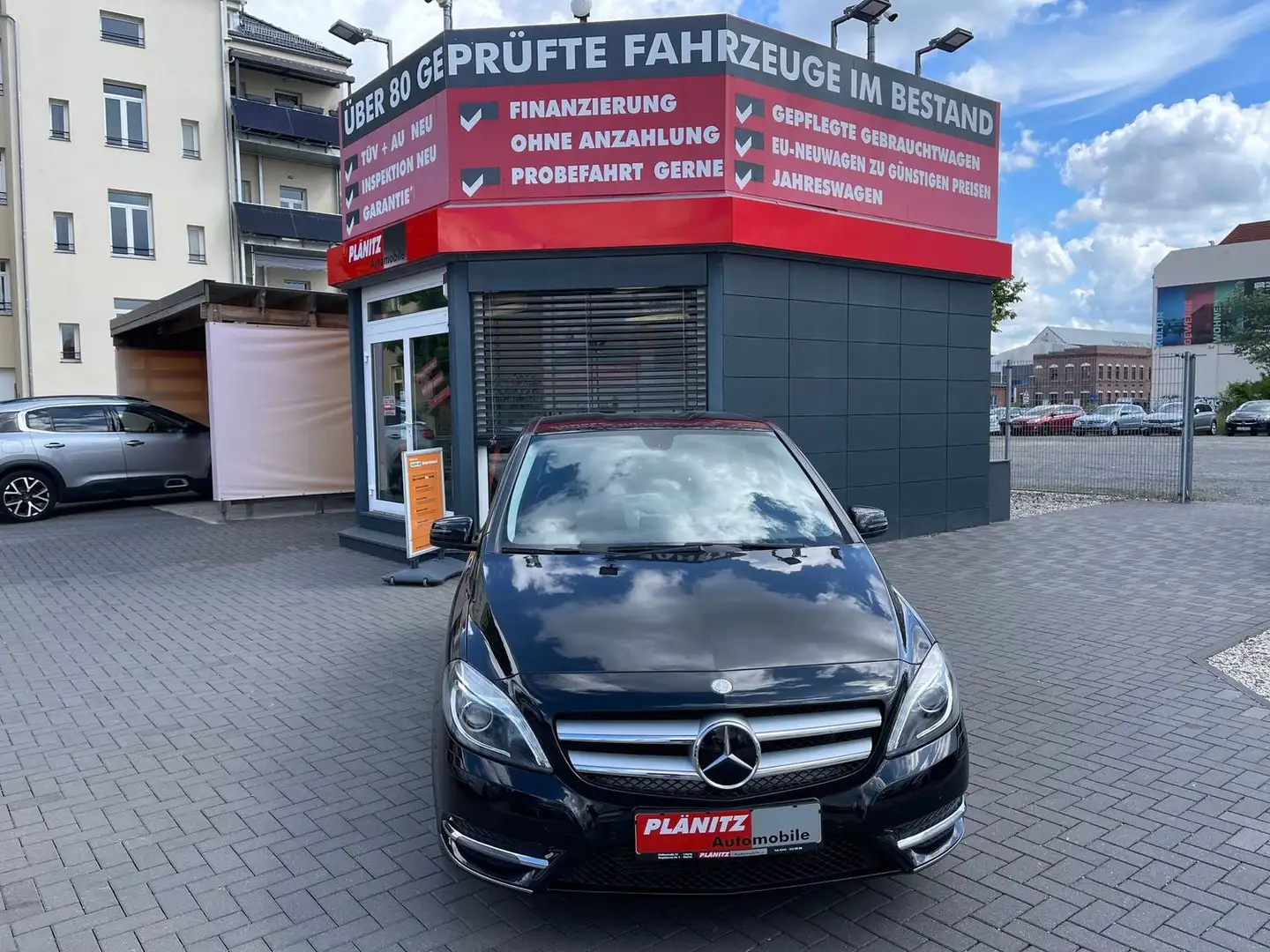 Mercedes-Benz B 180 B 180 /Navi/Tempomat/Bluetooth/AHK/Xenon/PDC/USB Zwart - 1