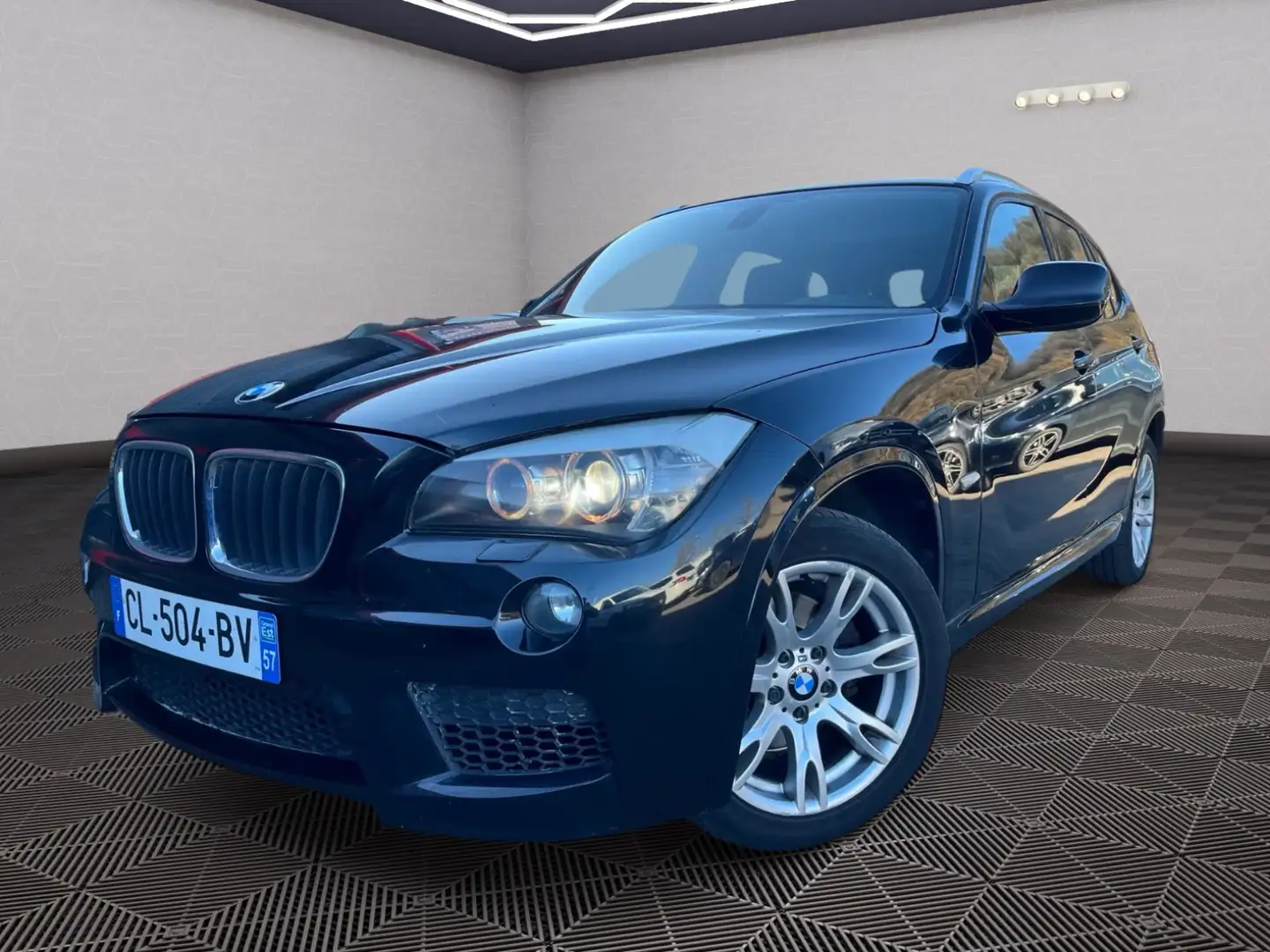 BMW X1 SDRIVE18 Black - 1