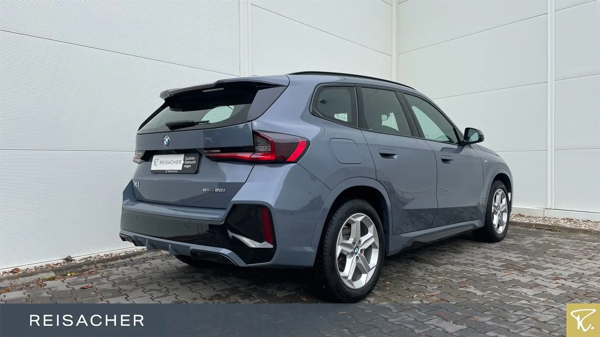 BMW X1 sDrive20i M Sport,AHK,DAPro.HuD,adLED Grau - 2