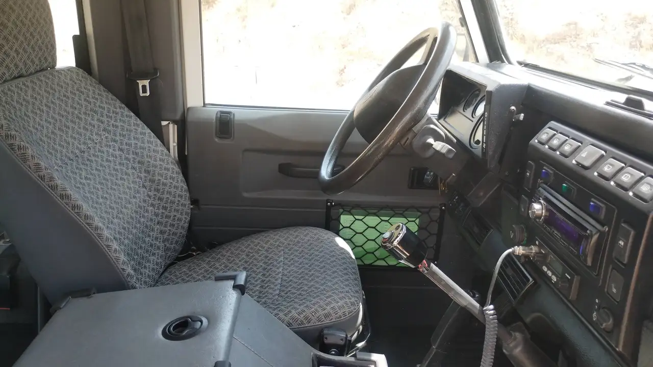 Land Rover Defender TD5 90 CSW, foto 6