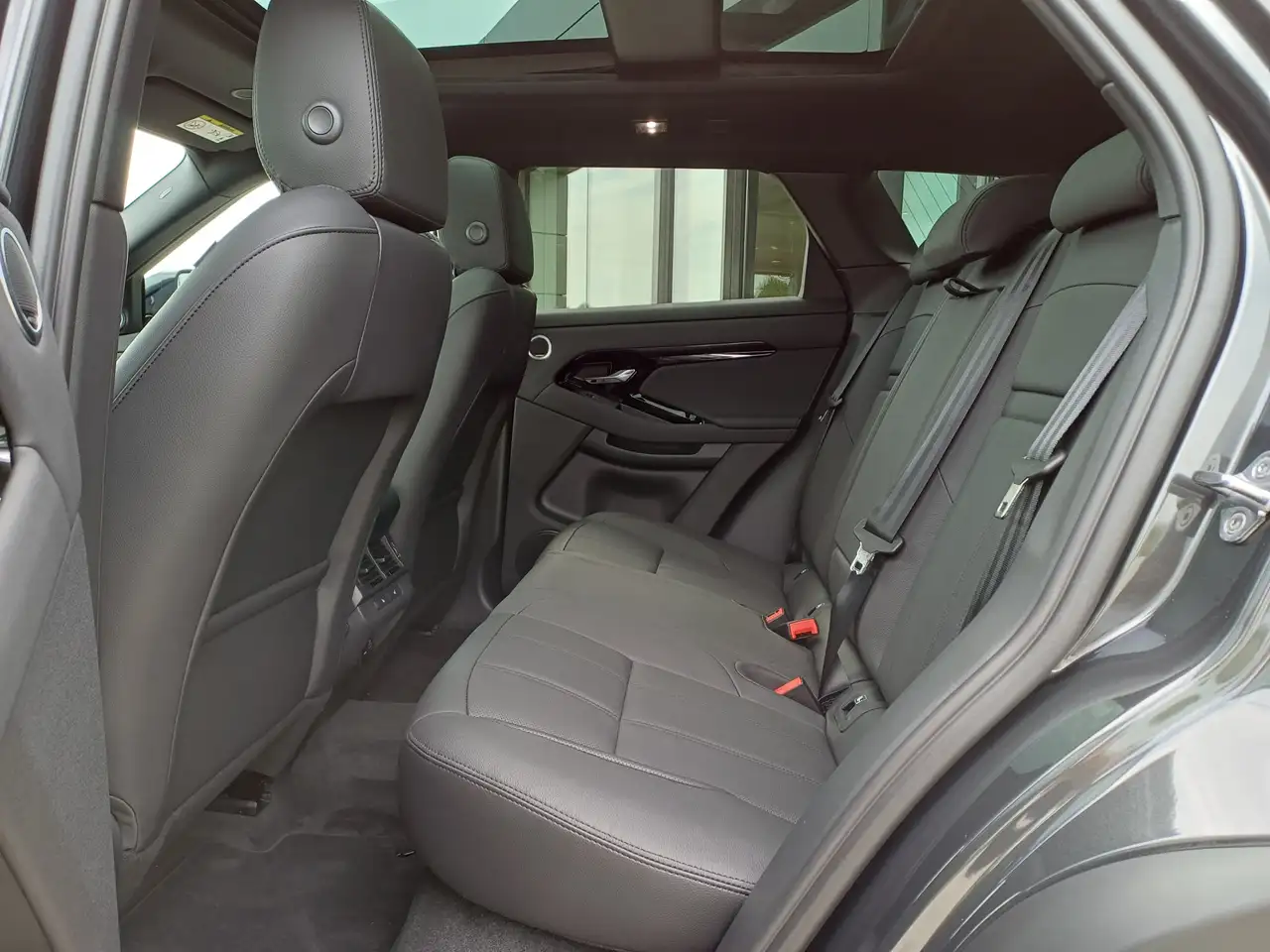 Land Rover Range Rover Evoque 2026 — фото 10