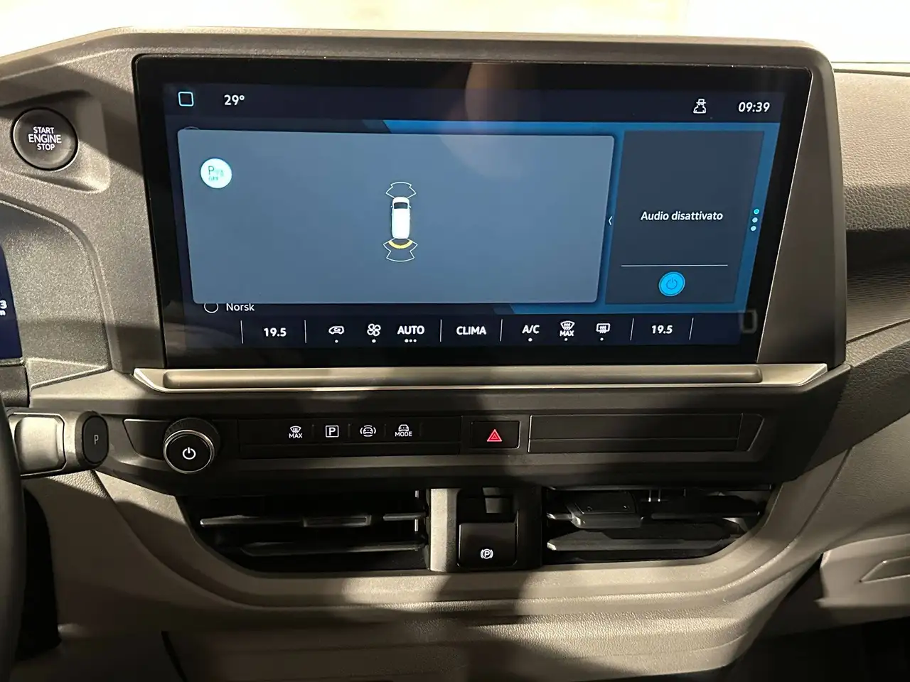 Volkswagen T7 Caravelle 2.0 TDI 150CV LIFE 9P DSG, миниатюра 11