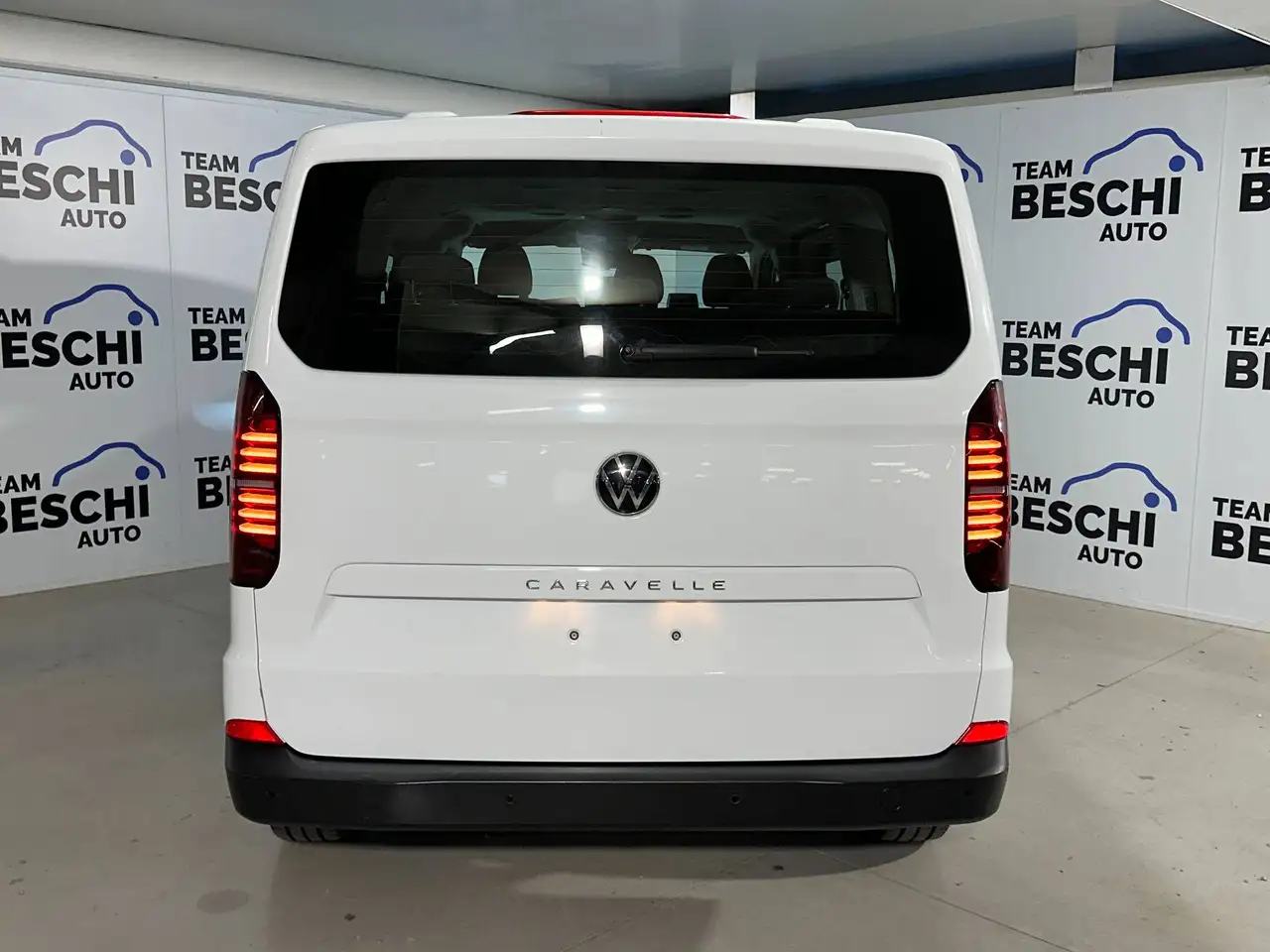 Volkswagen T7 Caravelle 2.0 TDI 150CV LIFE 9P DSG, миниатюра 2