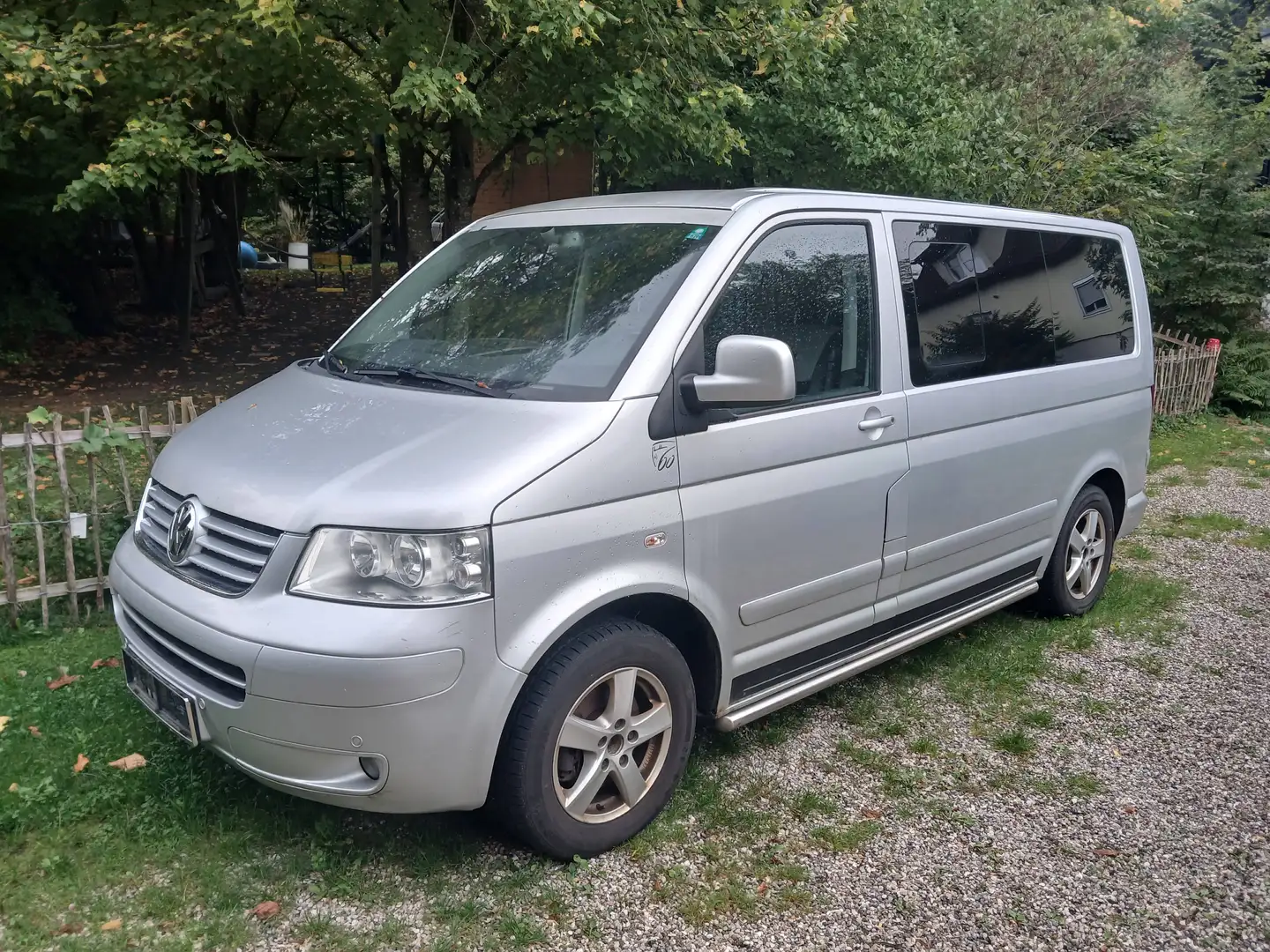 Volkswagen T5 Multivan Multivan United 2,5 TDI 4motion D-PF United Silber - 2