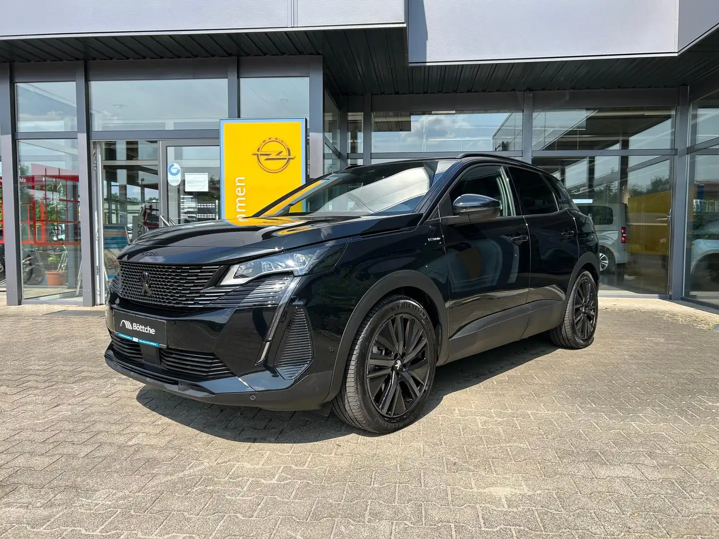 Peugeot 3008 Hybrid 225 GT/PANO/FOCAL/MASSAGE/AHK/Assistenzsyst Schwarz - 2