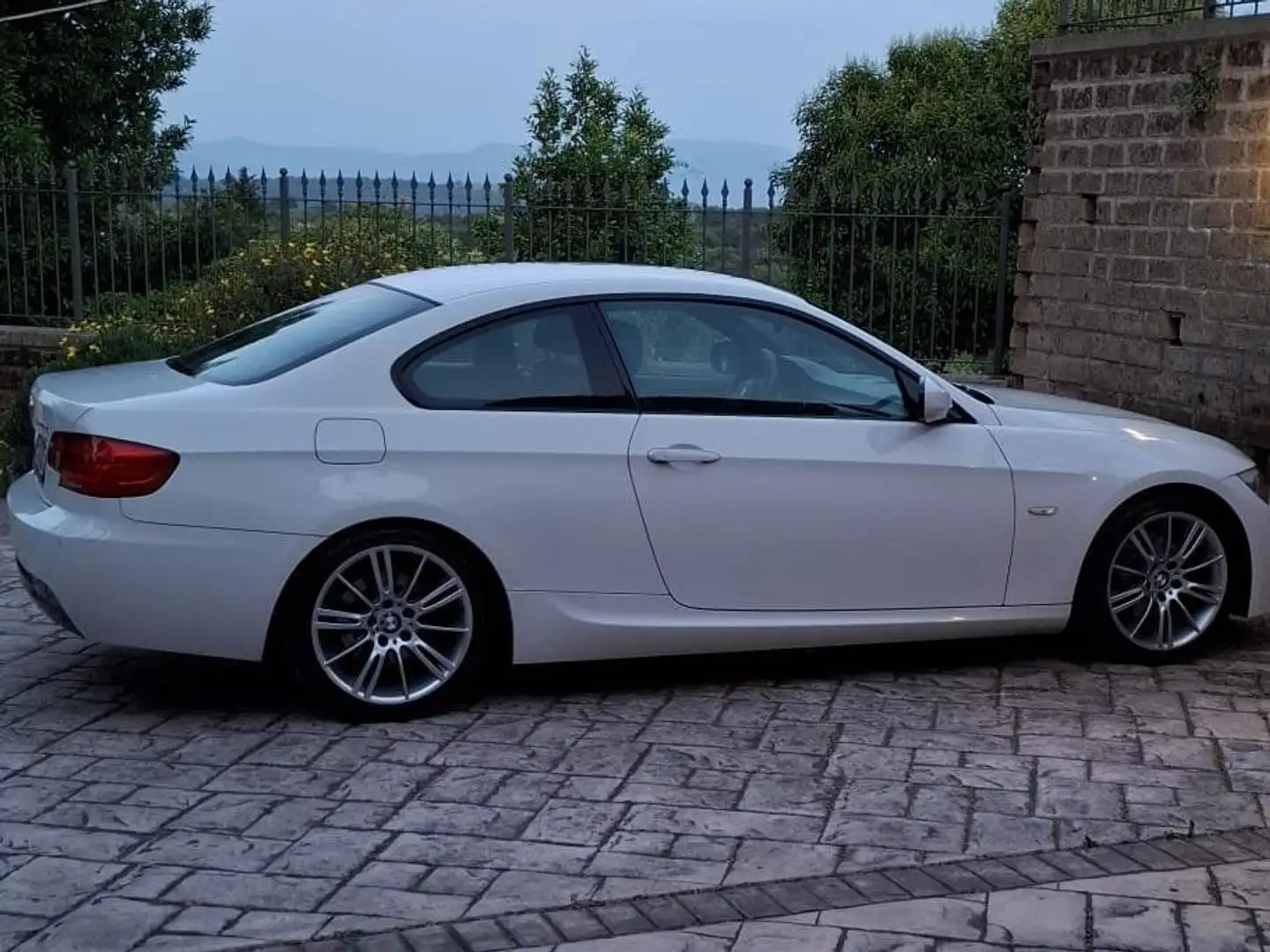 BMW 320 Serie 3 E92 Coupe 320d Coupe Msport 184cv Bianco - 1