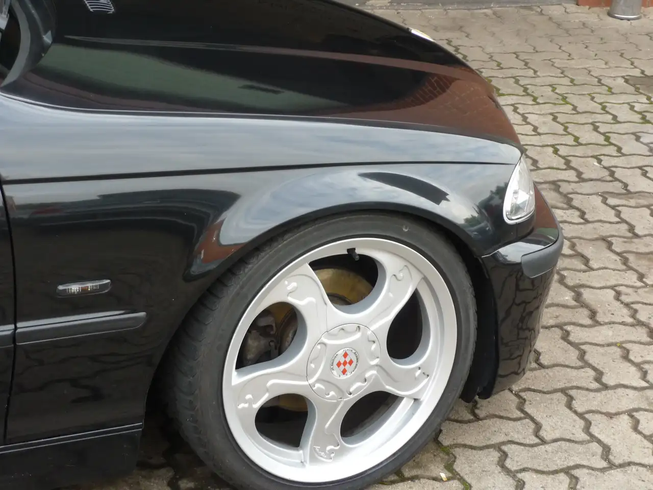 BMW 325i touring, foto 1