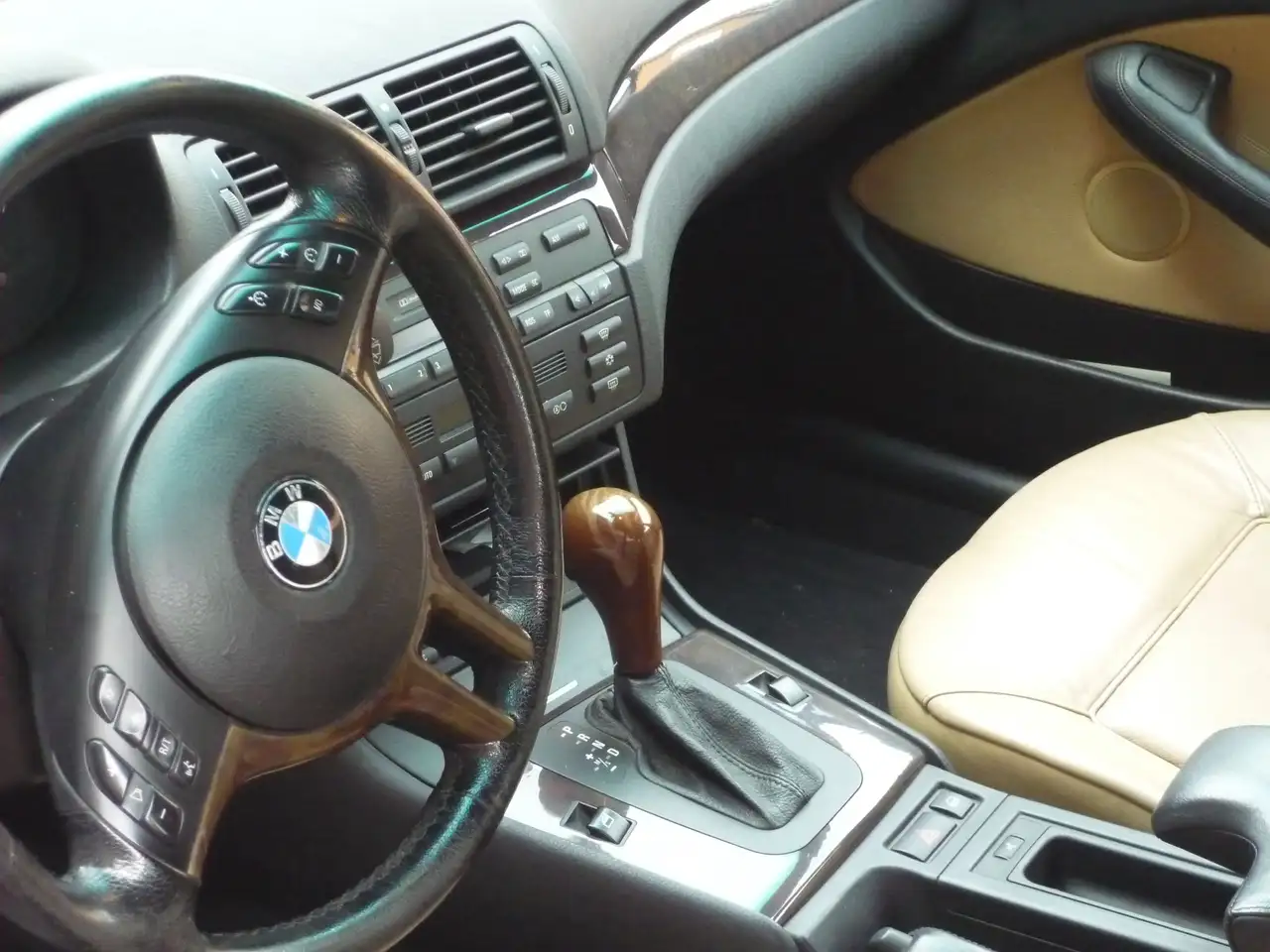 BMW 325i touring, foto 7