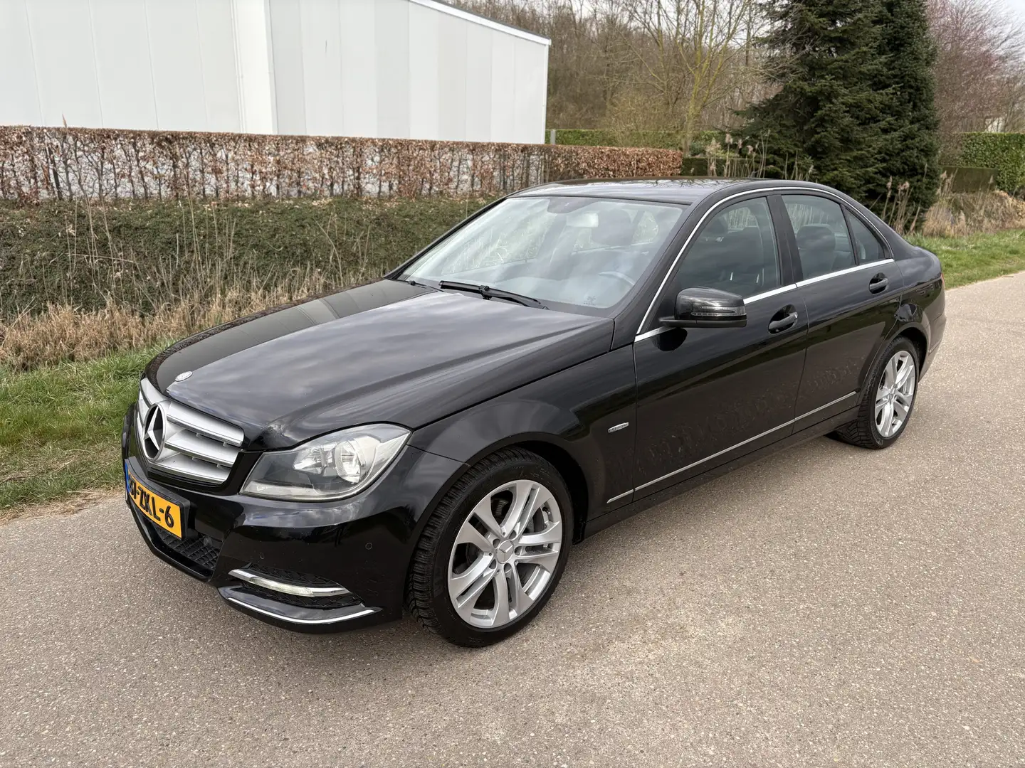 Mercedes-Benz C 200 Business Class 125! Avantgarde / AUTOMAAT / NAVI Zwart - 2