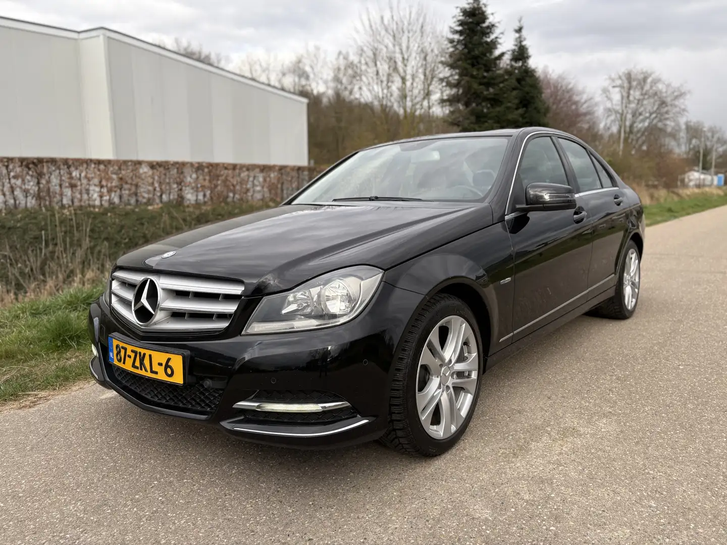 Mercedes-Benz C 200 Business Class 125! Avantgarde / AUTOMAAT / NAVI Zwart - 1