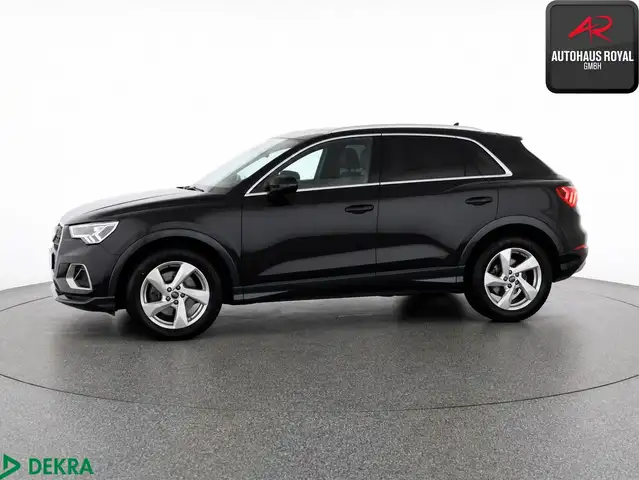 Audi Q3 view 2