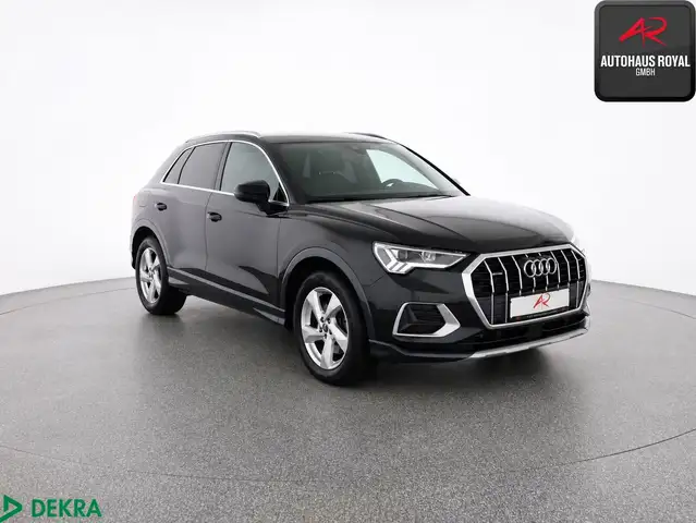 Audi Q3 view 7