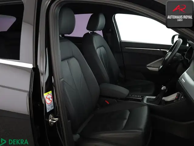 Audi Q3 view 11
