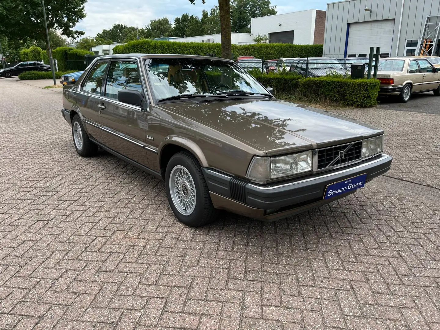 Volvo 780 2.8 Coupé Brązowy - 1