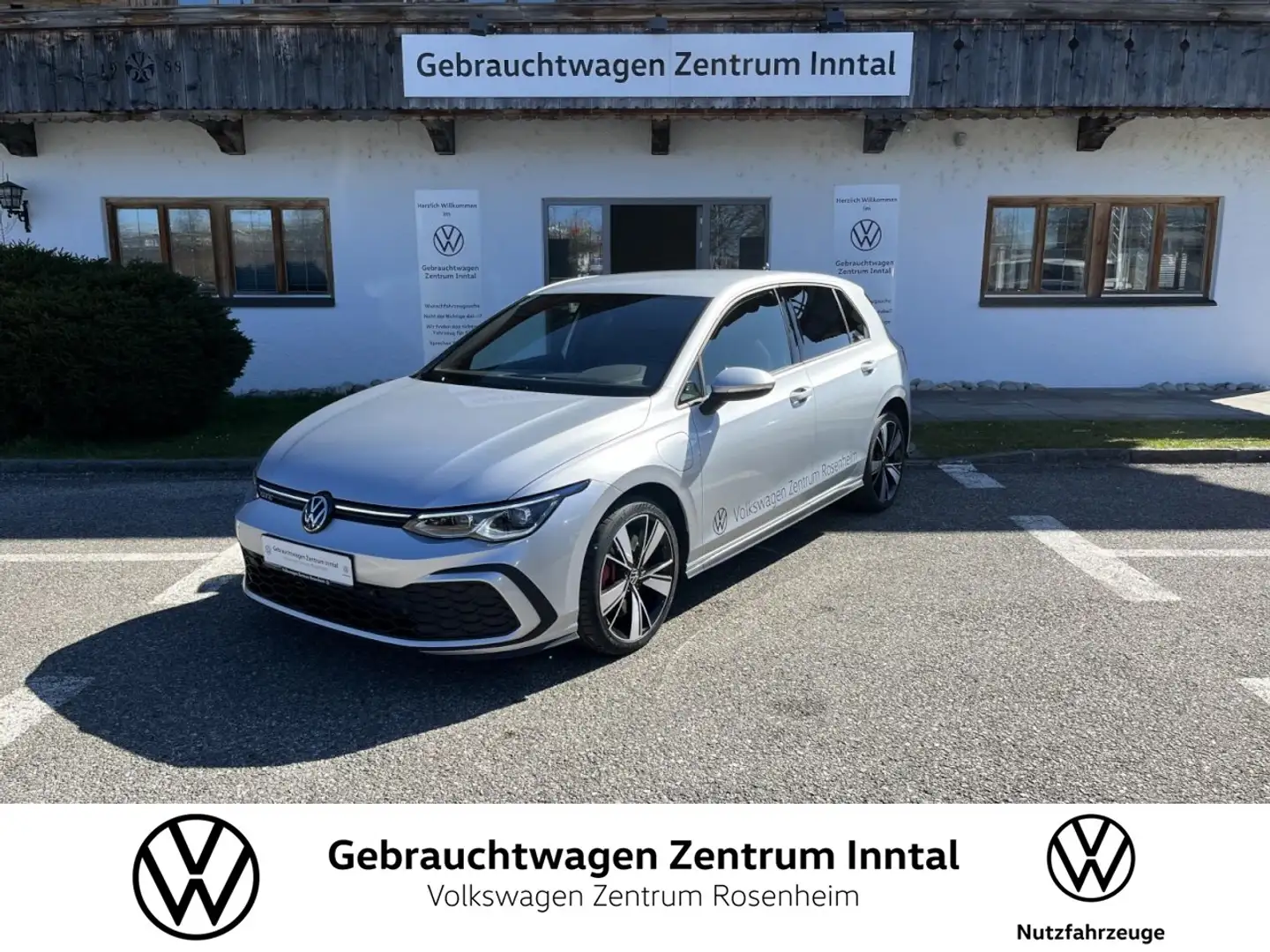 Volkswagen Golf VIII GTE 1,4 DSG (Navi+RearView+LED) Klima Navi Silver - 1