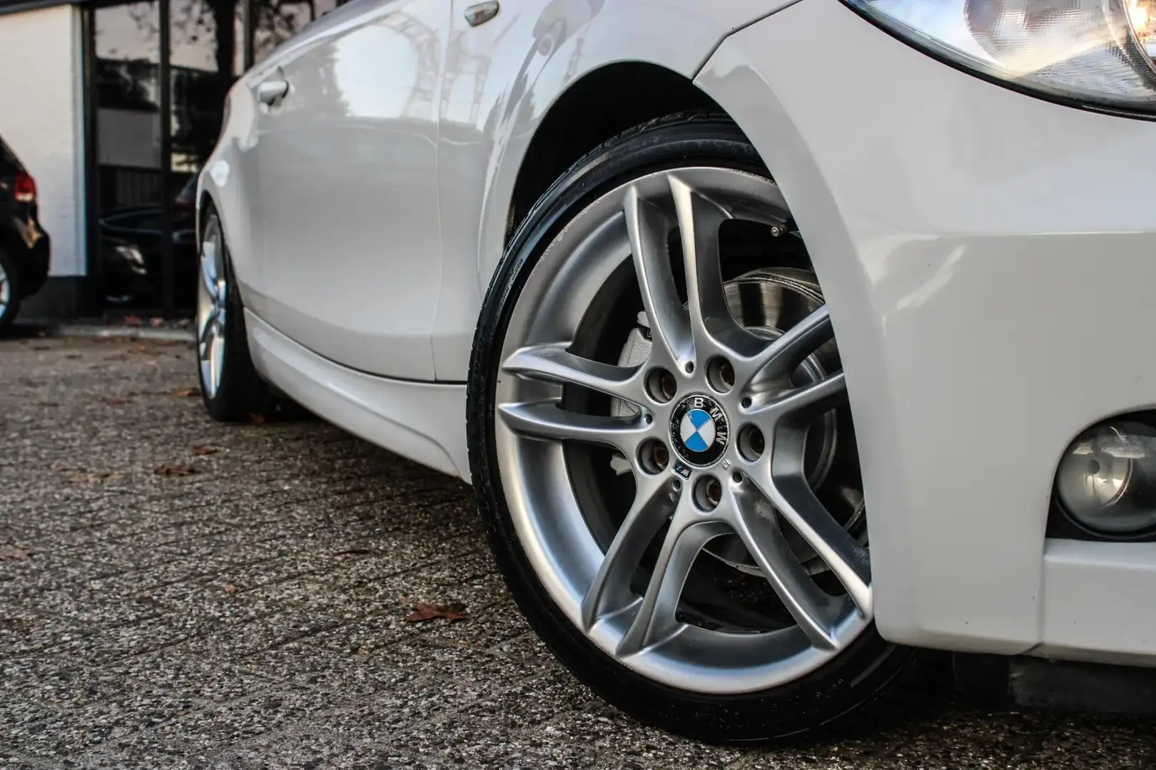 BMW 118 1-serie Cabrio 118i M Pakket ORIGINEEL NL NAP PDC Blanco - 2