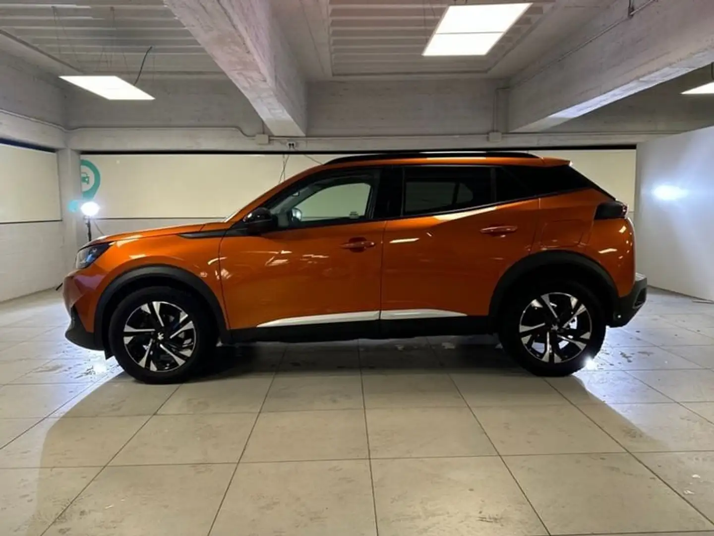 Peugeot 2008 PureTech 130 Allure Pack S/S Оранжевий - 2