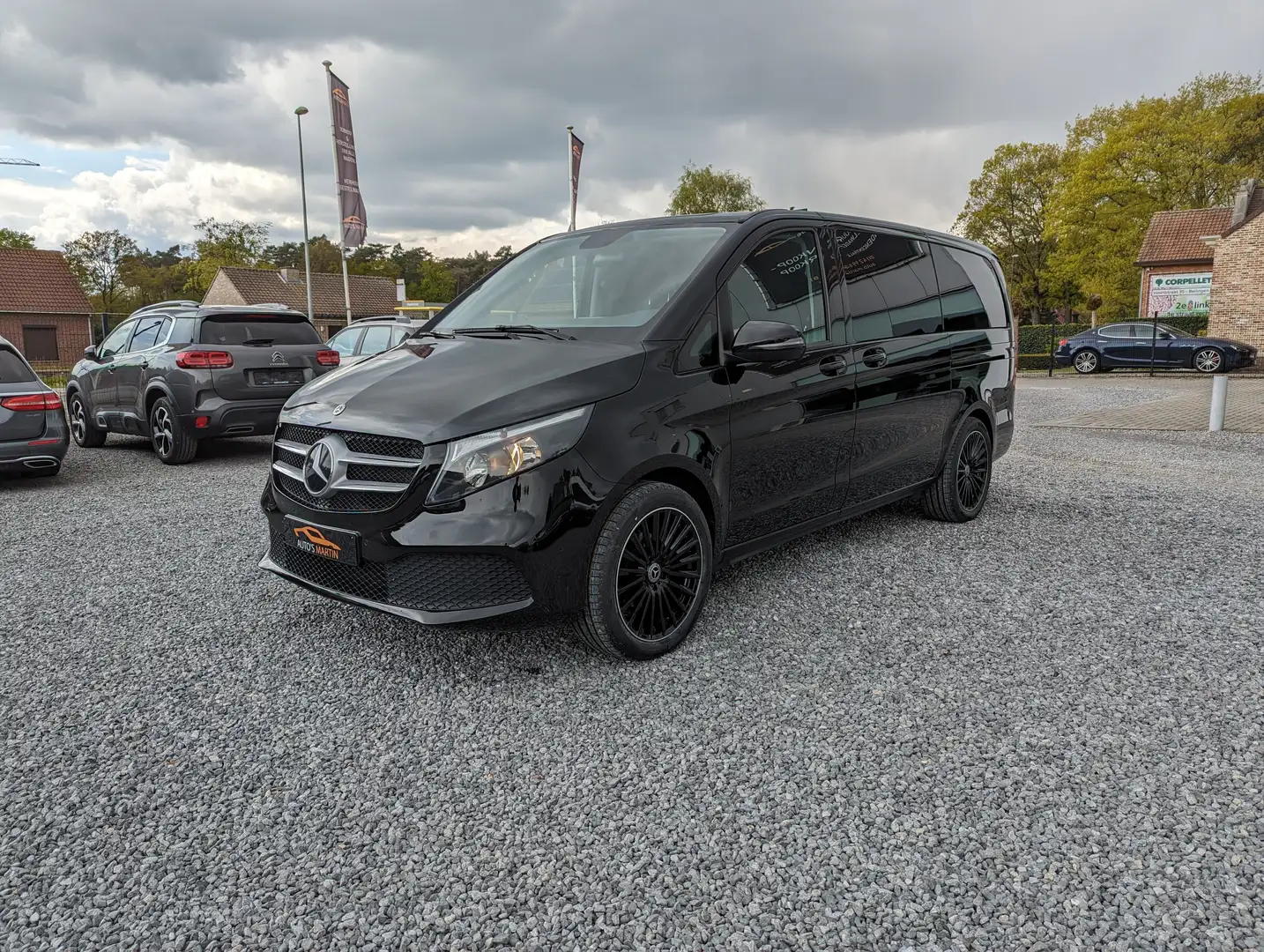 Mercedes-Benz V 220 d LWB Facelift*Parksens*Carplay*Trekhaak*GARANTIE Černá - 1