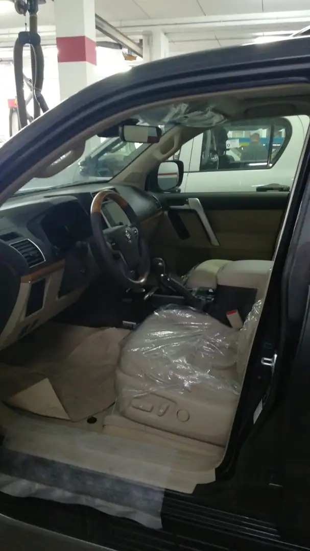 Toyota Land Cruiser D-4D Limited Aut. - 2