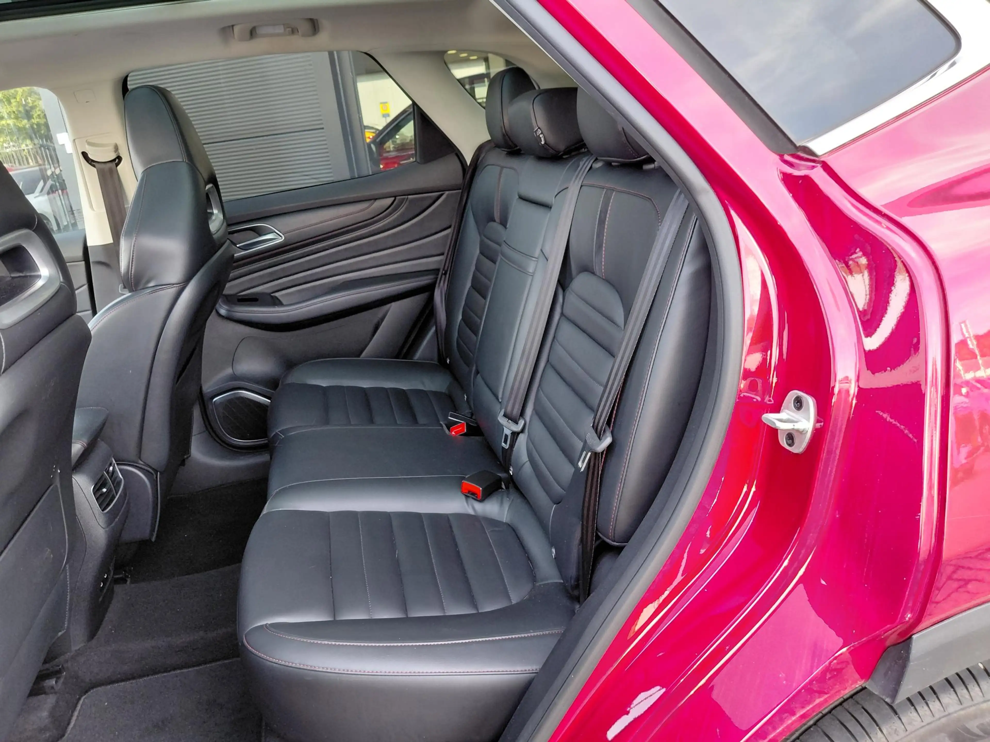MG EHS 1.5 TGDI Luxury — photo 9
