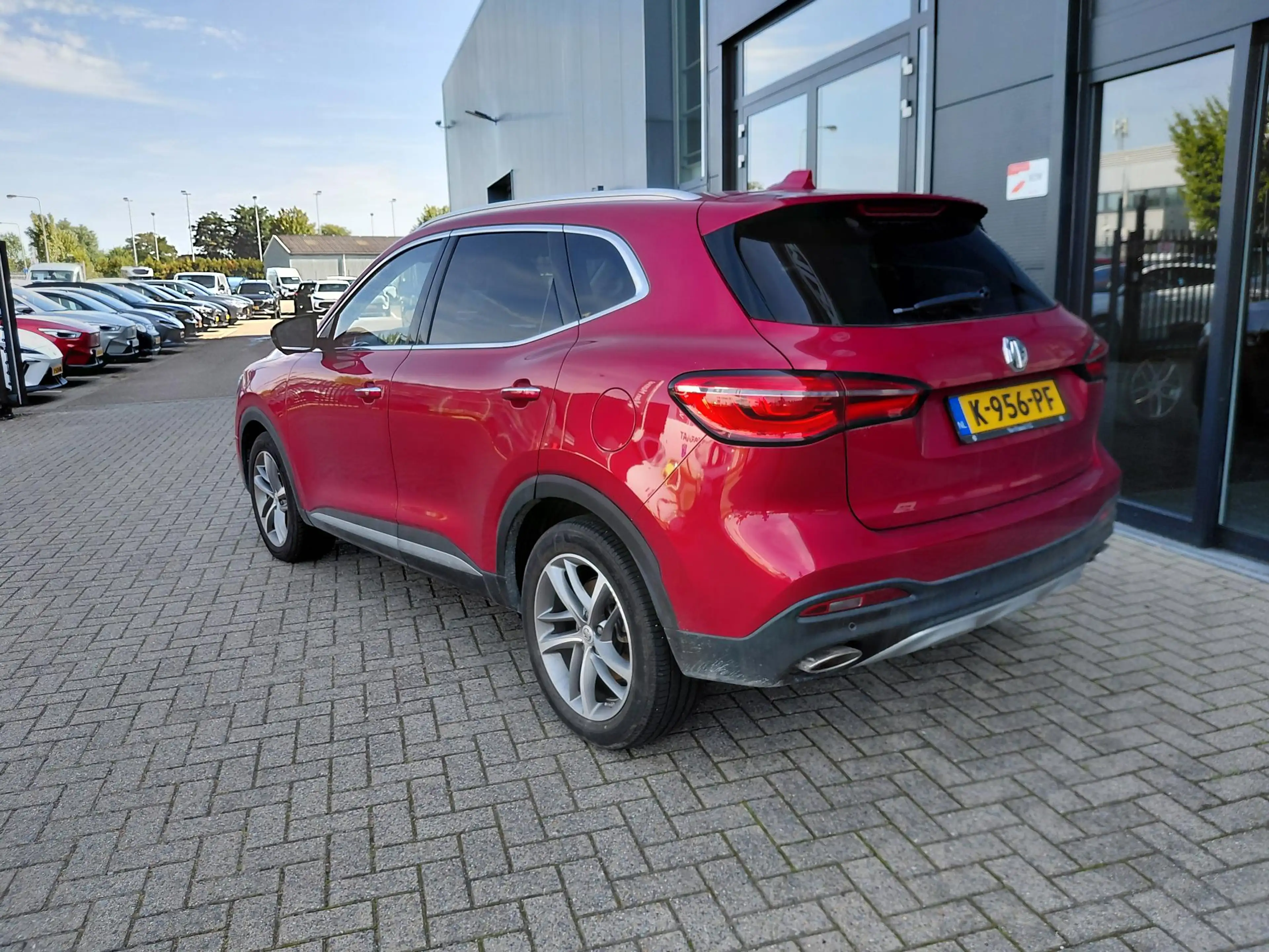 MG EHS 1.5 TGDI Luxury — photo 3