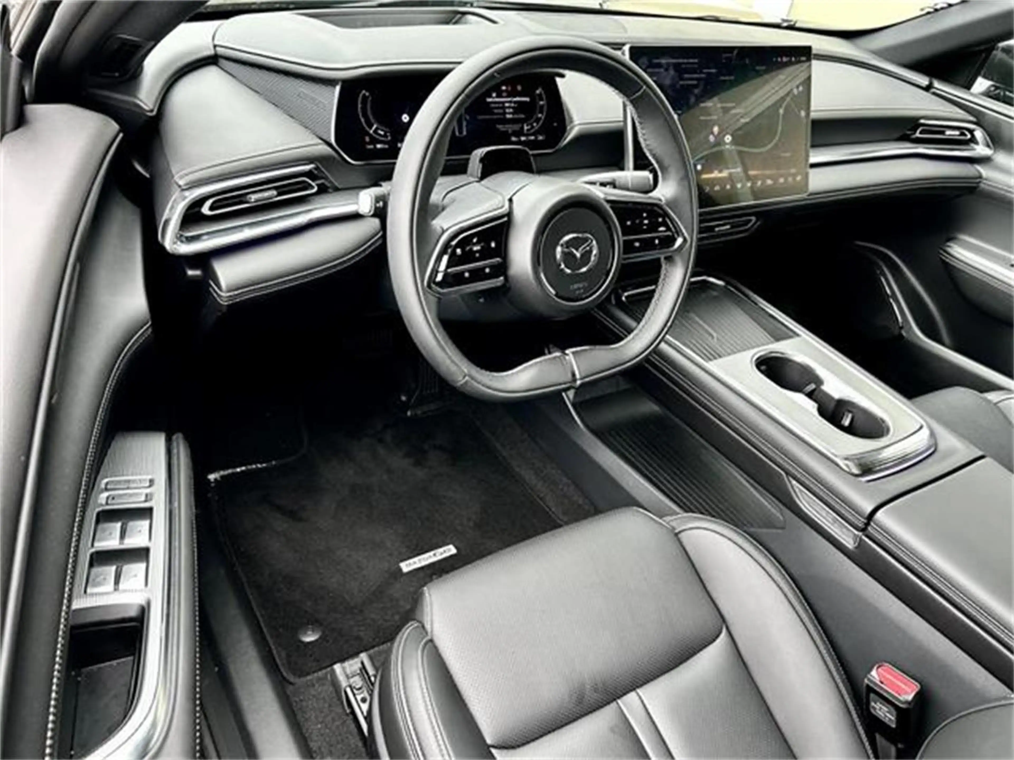 Mazda 6e 68,8kWh SR Takumi mit schwarzem Innenraum / Sch — photo 5