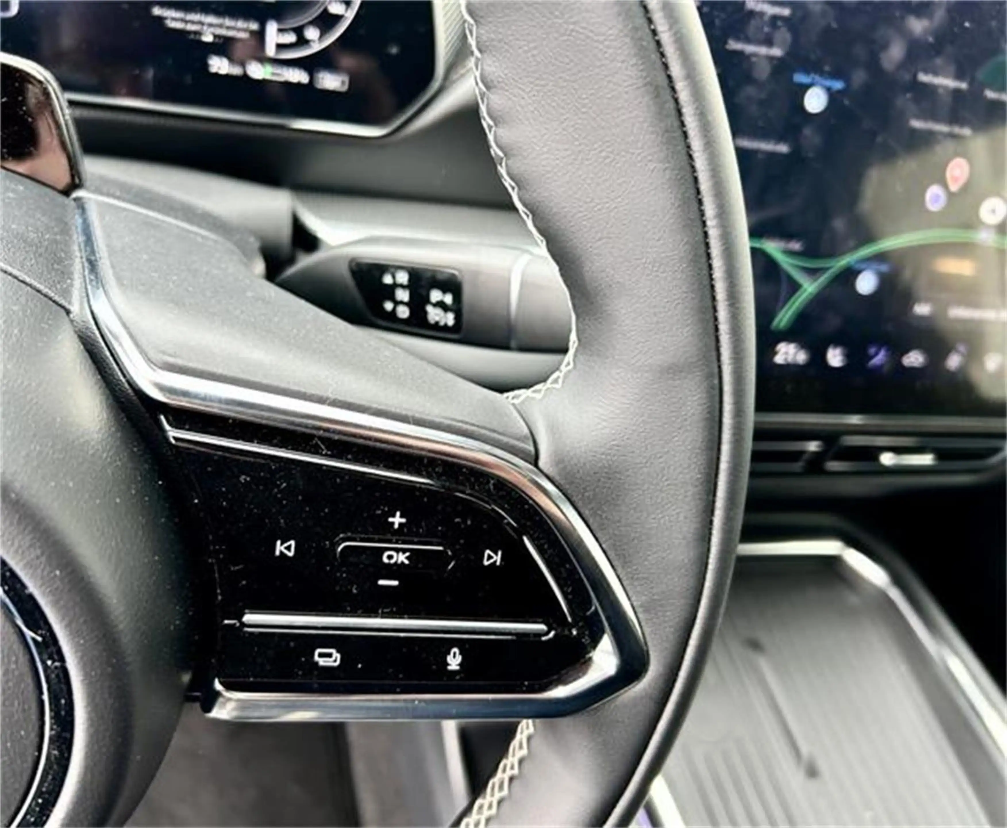 Mazda 6e 68,8kWh SR Takumi mit schwarzem Innenraum / Sch — photo 9
