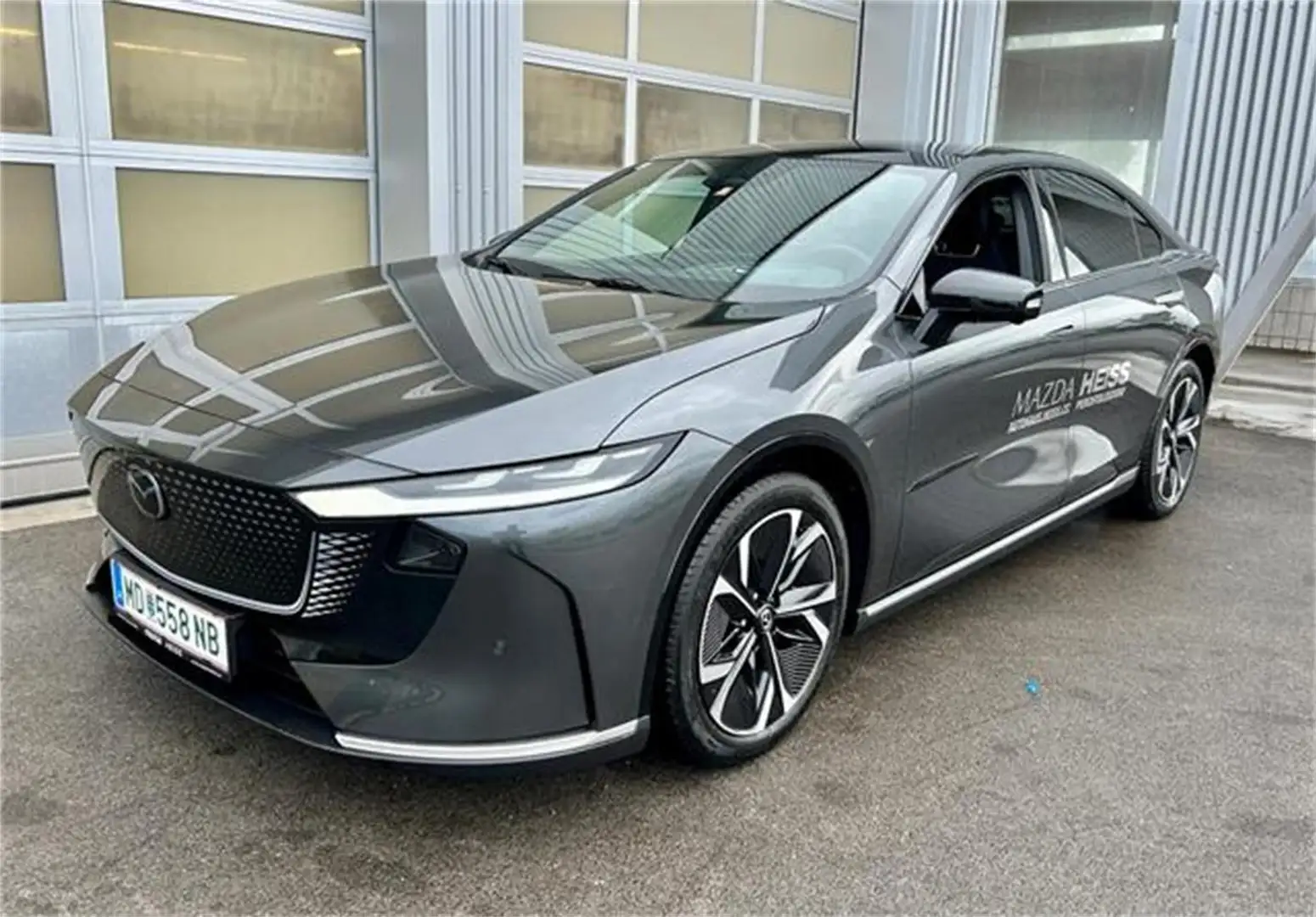 Mazda 6e 68,8kWh SR Takumi mit schwarzem Innenraum / Sch Grau - 1