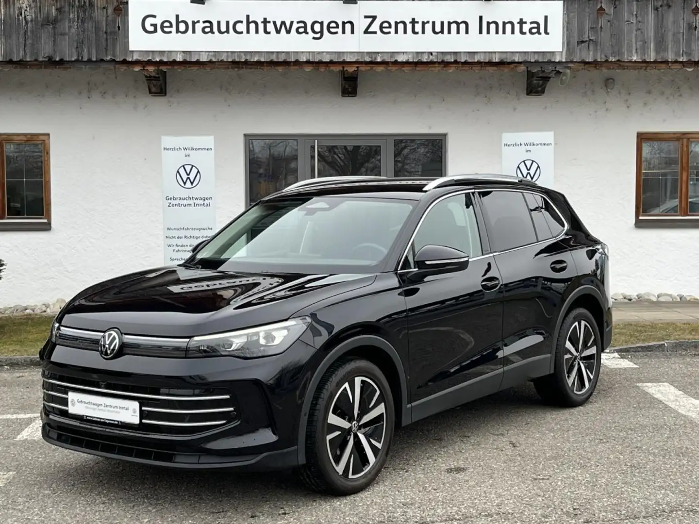 Volkswagen Tiguan 1,5 eTSI DSG Elegance (IQLight+AHK+Navi) Klima Schwarz - 2