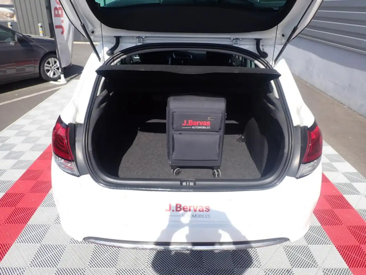 Citroen C4 Berline — photo 22