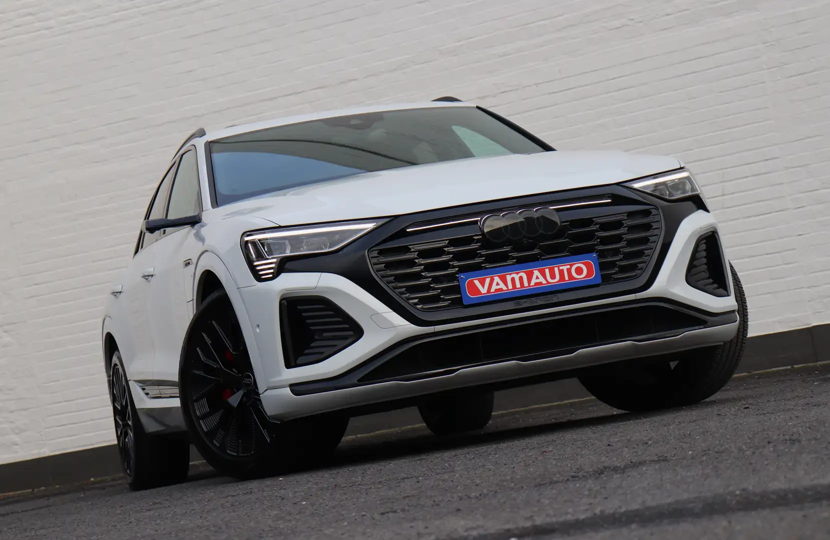 Audi Q8 e-tron 55 Quattro S-line - Pano/Memory/Keyless/360/Shadow Alb - 1