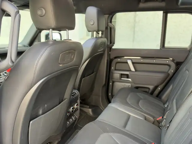 Land Rover Defender view 14