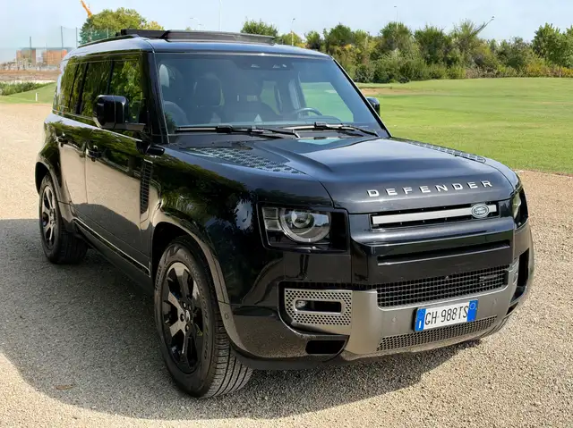 Land Rover Defender view 8