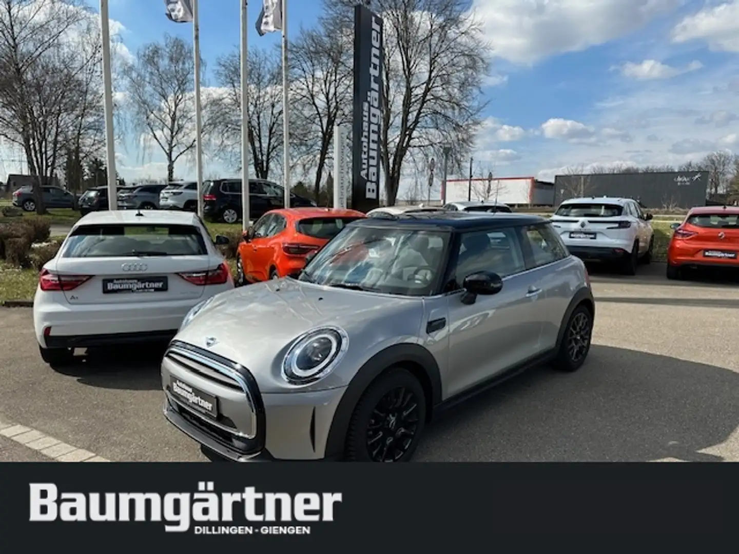 MINI Cooper Classic Trim Kamera/PDC/LED/SHZ/DrAss/Tempo Argintiu - 1