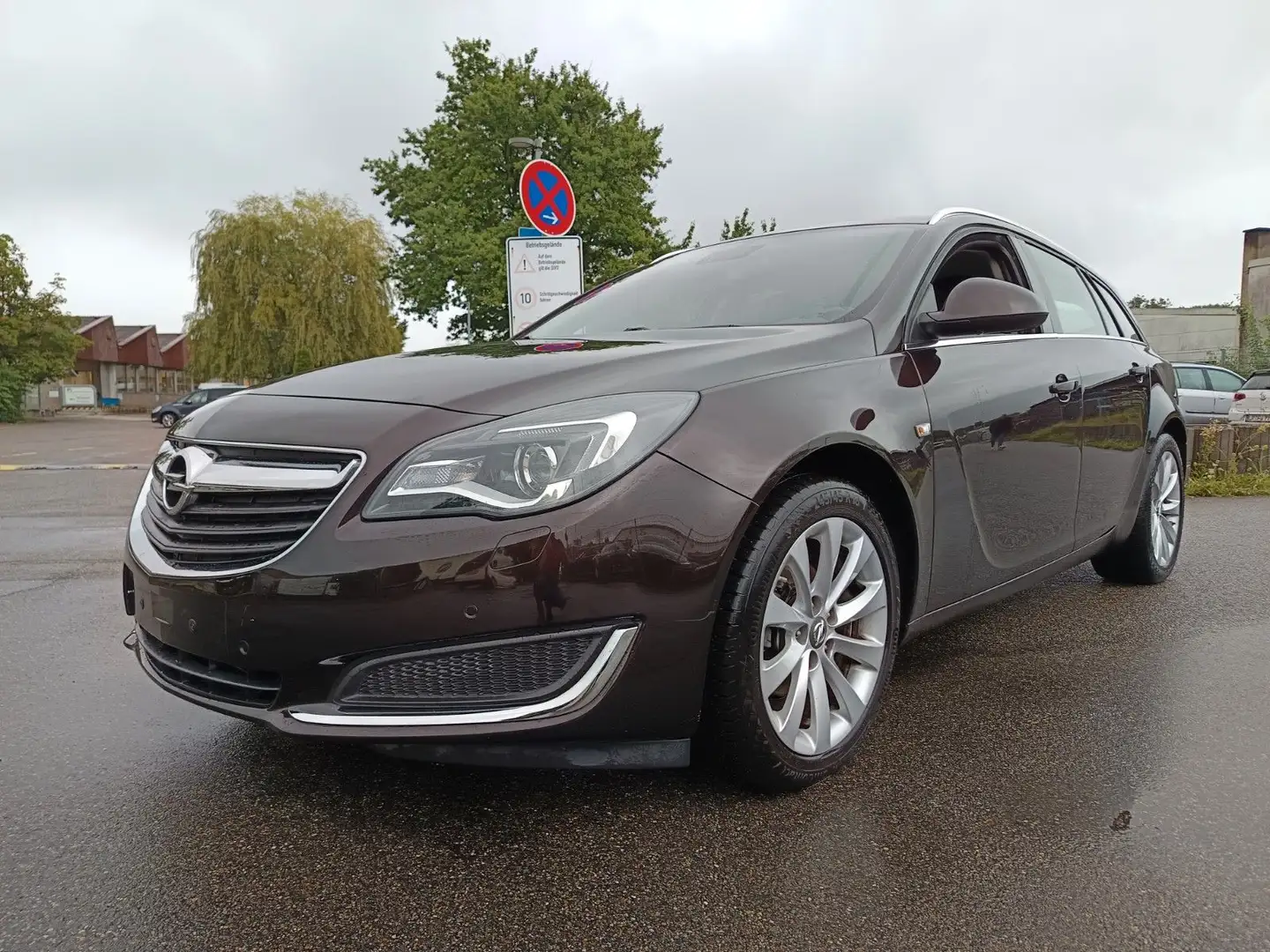 Opel Insignia A Sports Tourer Edition Braun - 1