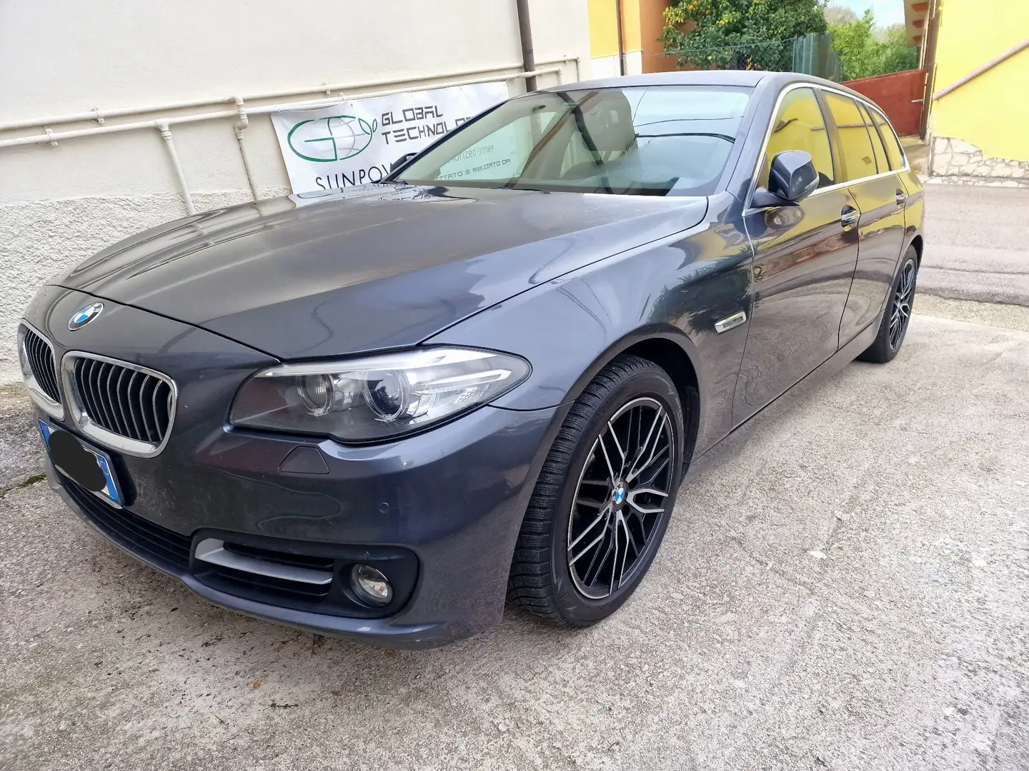 BMW 520 520d Touring Luxury 190cv Grigio - 1