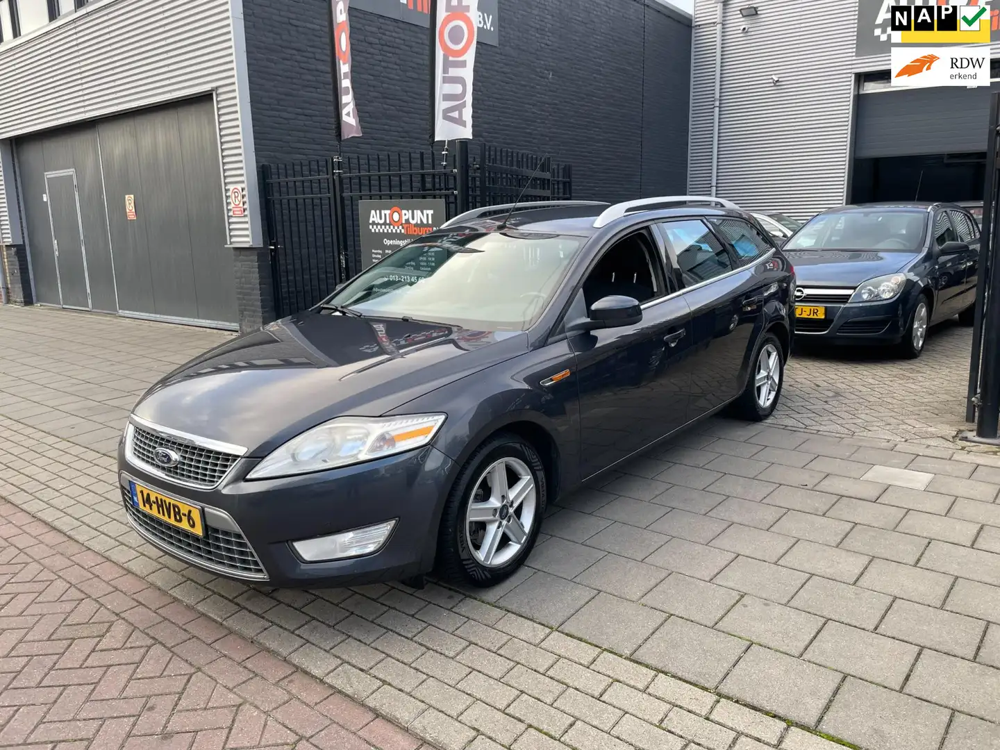 Ford Mondeo Wagon 2.0 TDCi Titanium 3e Eigenaar! Trekhaak Airc Grijs - 1