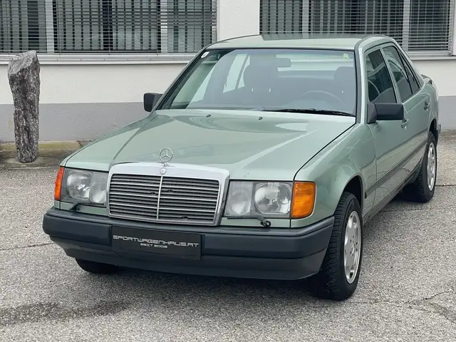 Mercedes-Benz 300 300 E 4-matic*Automatik*Serviceheft*Rarität*