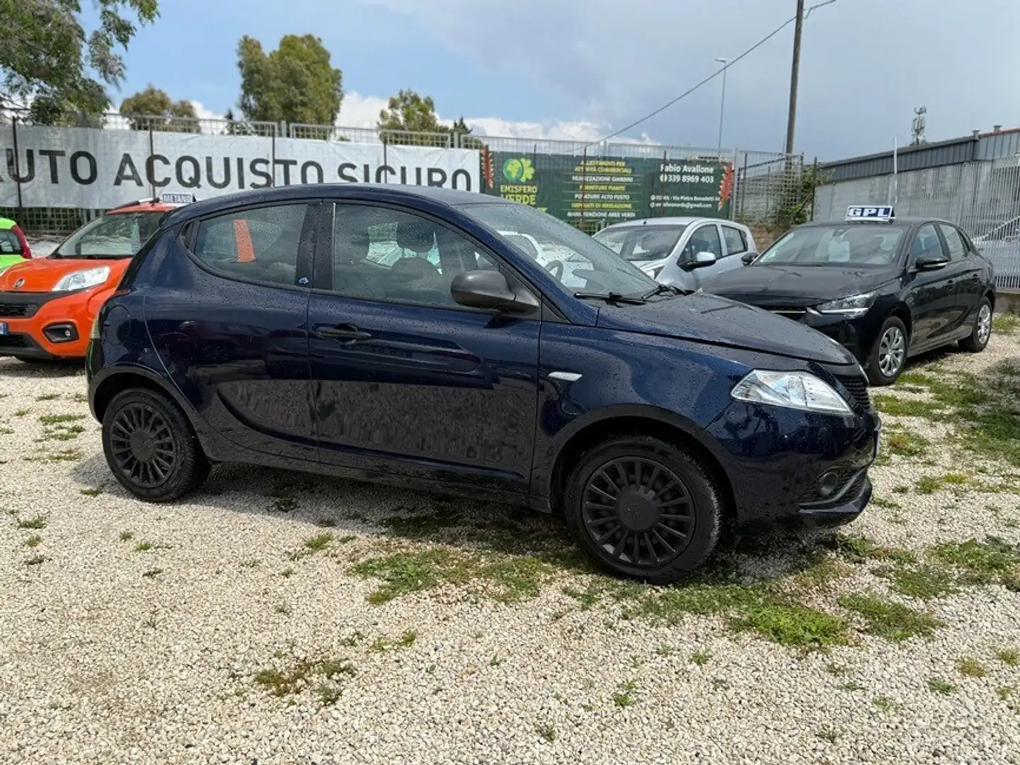 Lancia Ypsilon 1.2 69 CV 5 porte S&S Platinum Kék - 2