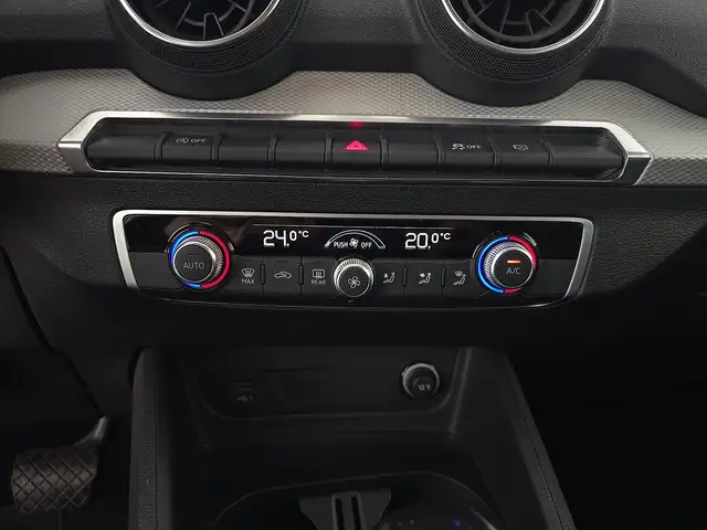 Audi Q2 view 13