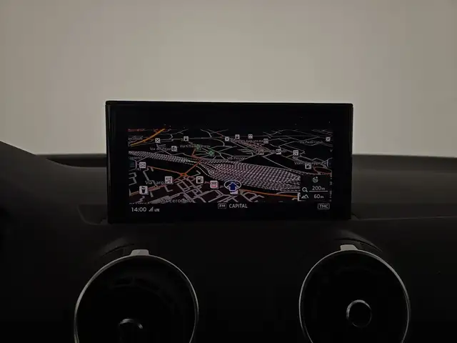 Audi Q2 view 14