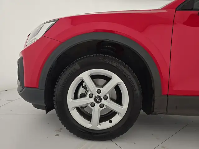 Audi Q2 view 8