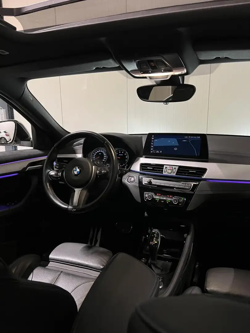 BMW X2 sDrive20i M-sport 178PK Pano Trekhaak Sfeer Head-u Blanc - 2